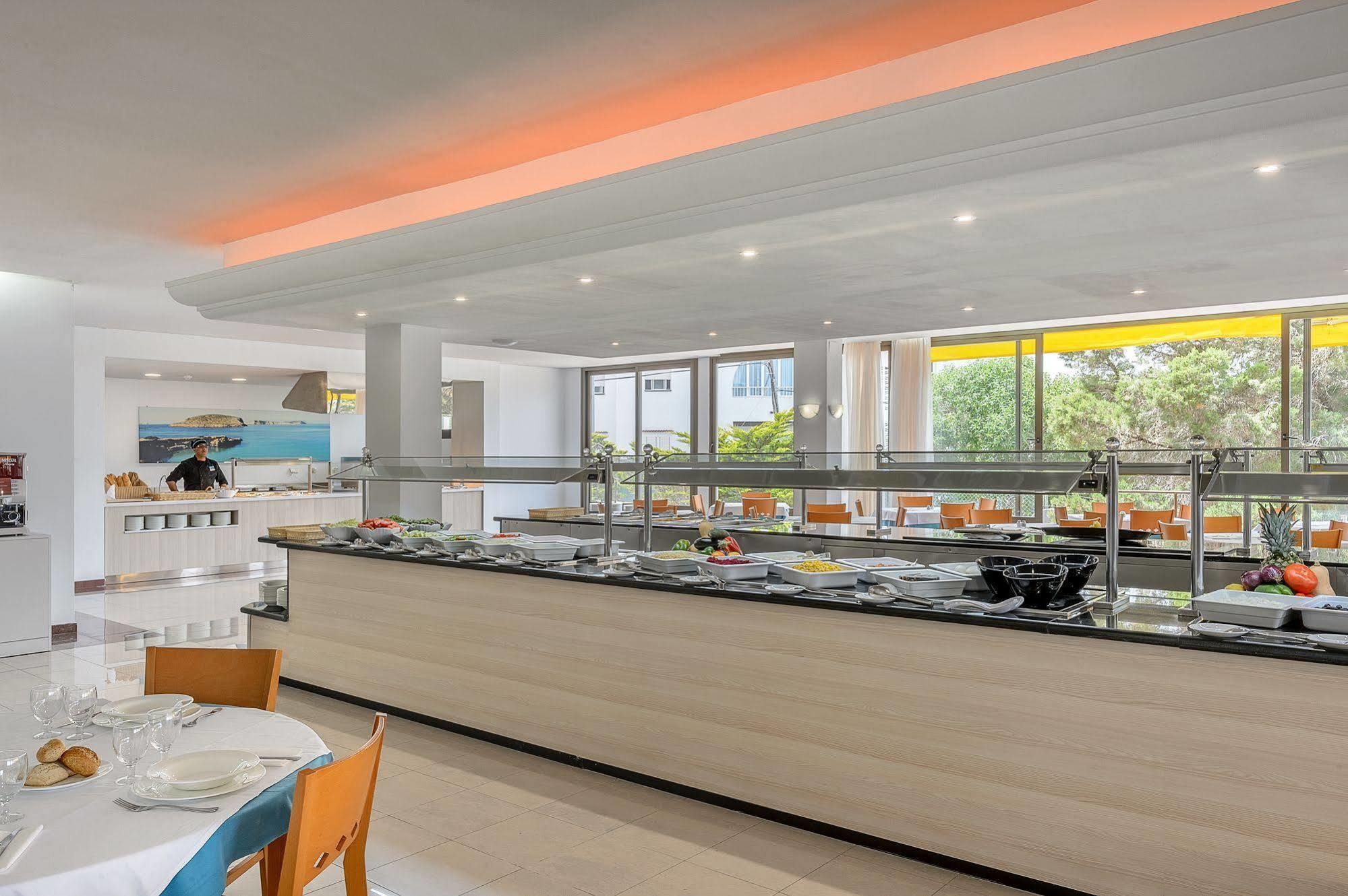 Apartamentos Vibra Riviera San Antonio  Eksteriør billede